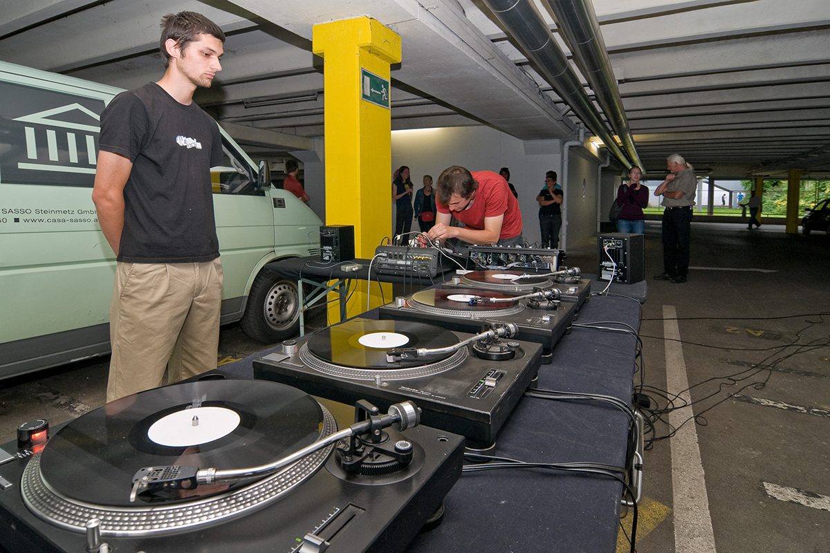 sight seeing | opening performance | Festival der Regionen 2009 | ©FAXEN