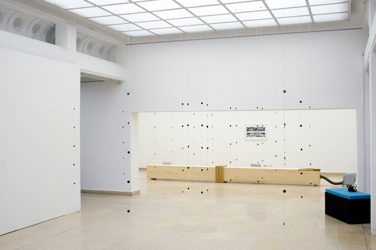 Tilt | exhibition view | ©FAXEN