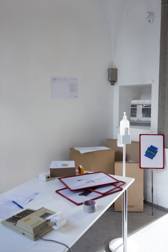 unsought good |exhibition view | ©sebastiansix